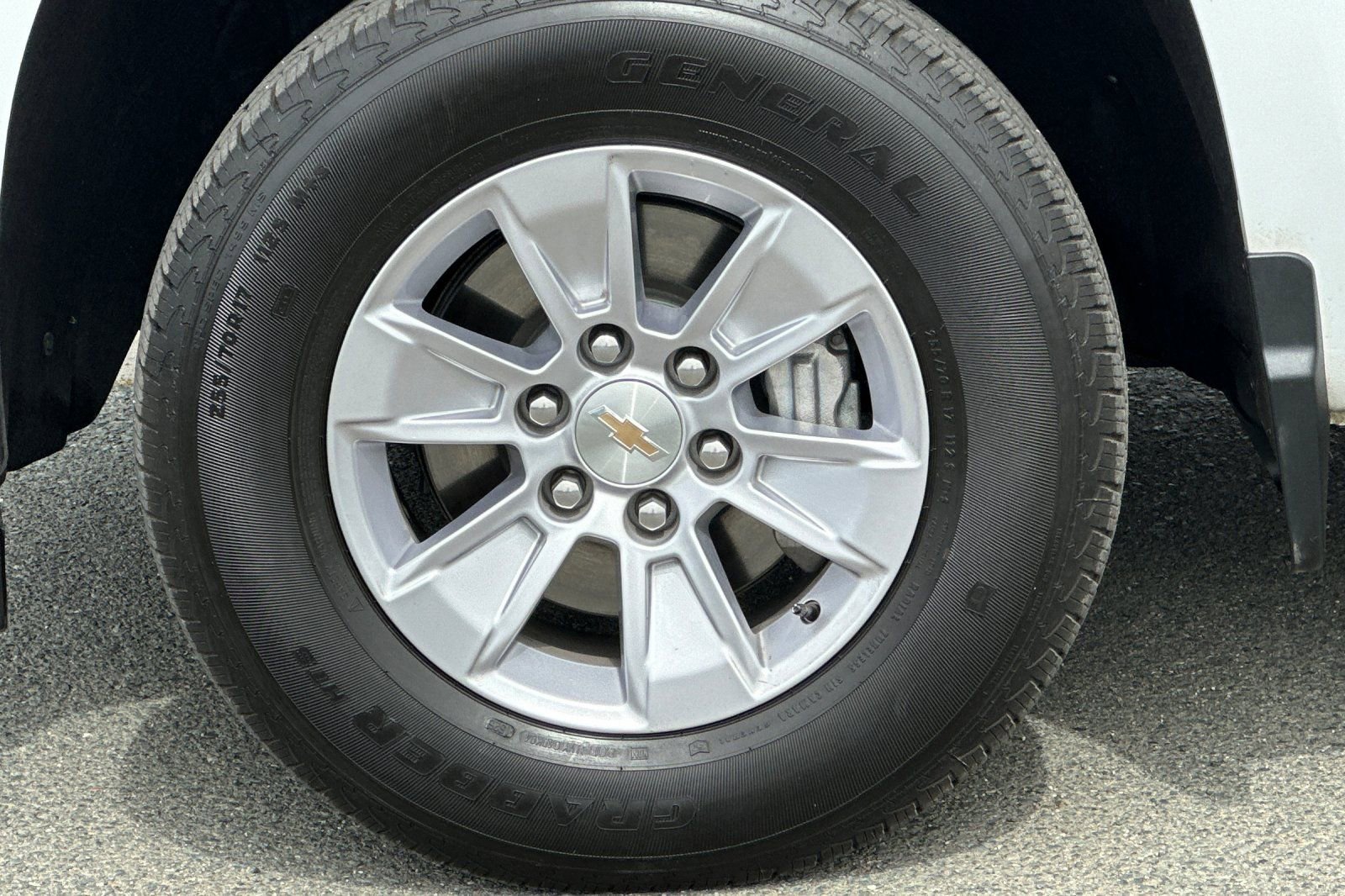 Used 2025 Chevrolet Silverado 1500 W/T image 23