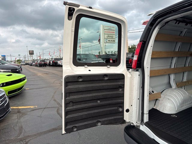 Used 2025 GMC Savana 2500 w/ Driver Convenience Package RWD image 18