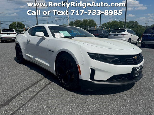 Used 2019 Chevrolet Camaro LT RWD image 9