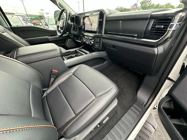 New 2026 Ford F250 Lariat w/ Black Appearance Package AWD/4WD image 25