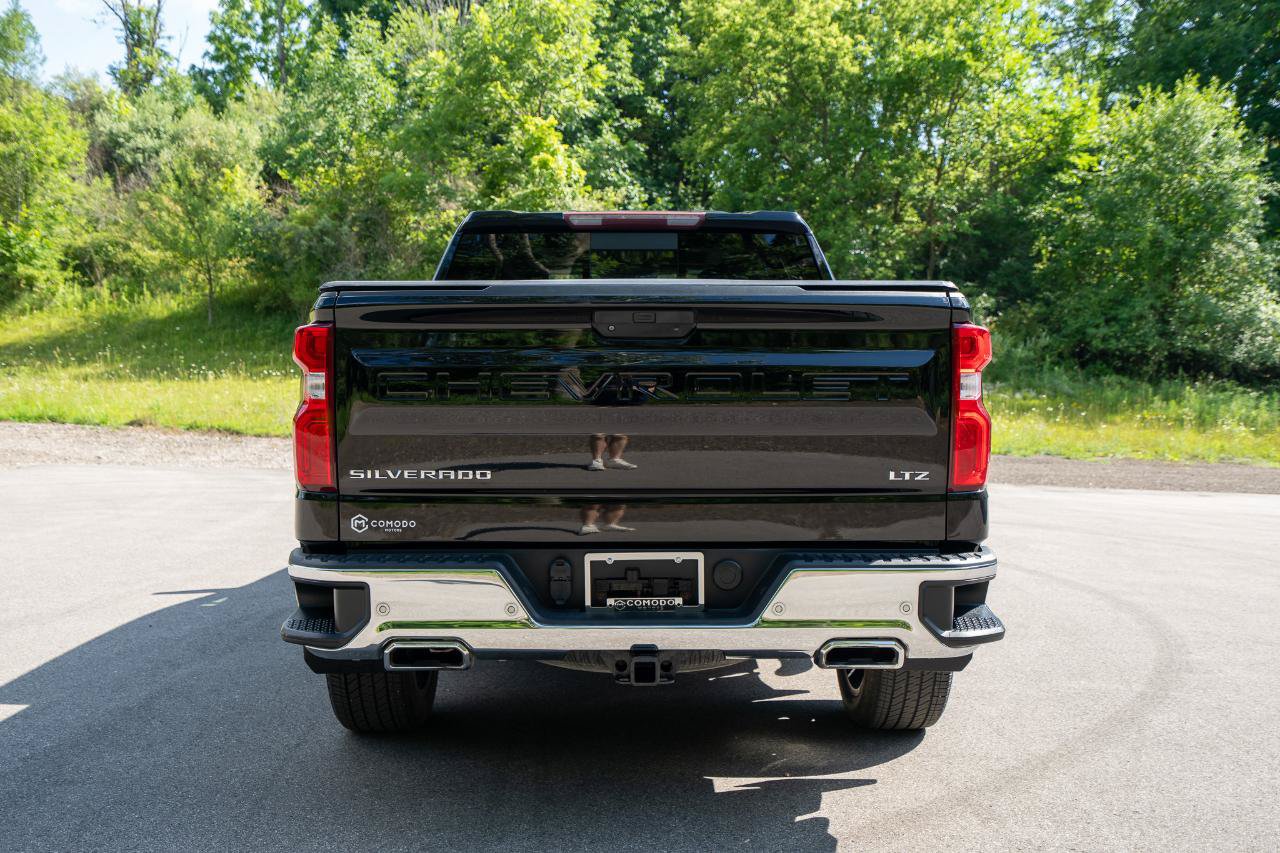Used 2019 Chevrolet Silverado 1500 LTZ w/ LTZ Plus Package AWD/4WD image 4