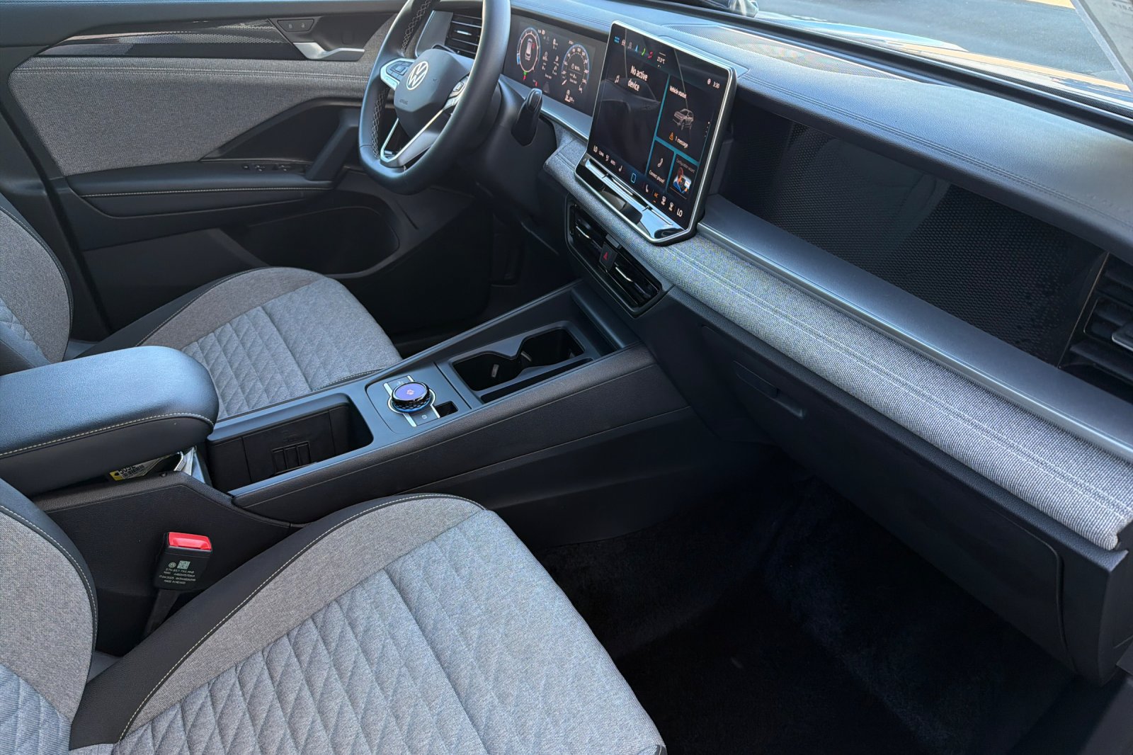 Used 2025 Volkswagen Tiguan S FWD image 16