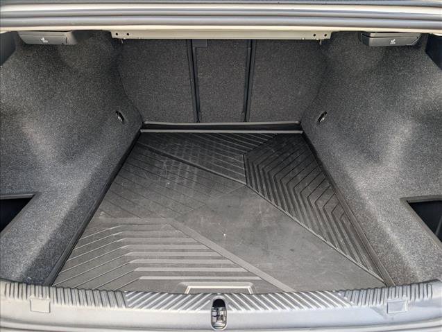 Used 2026 BMW 530i w/ Premium Package image 6