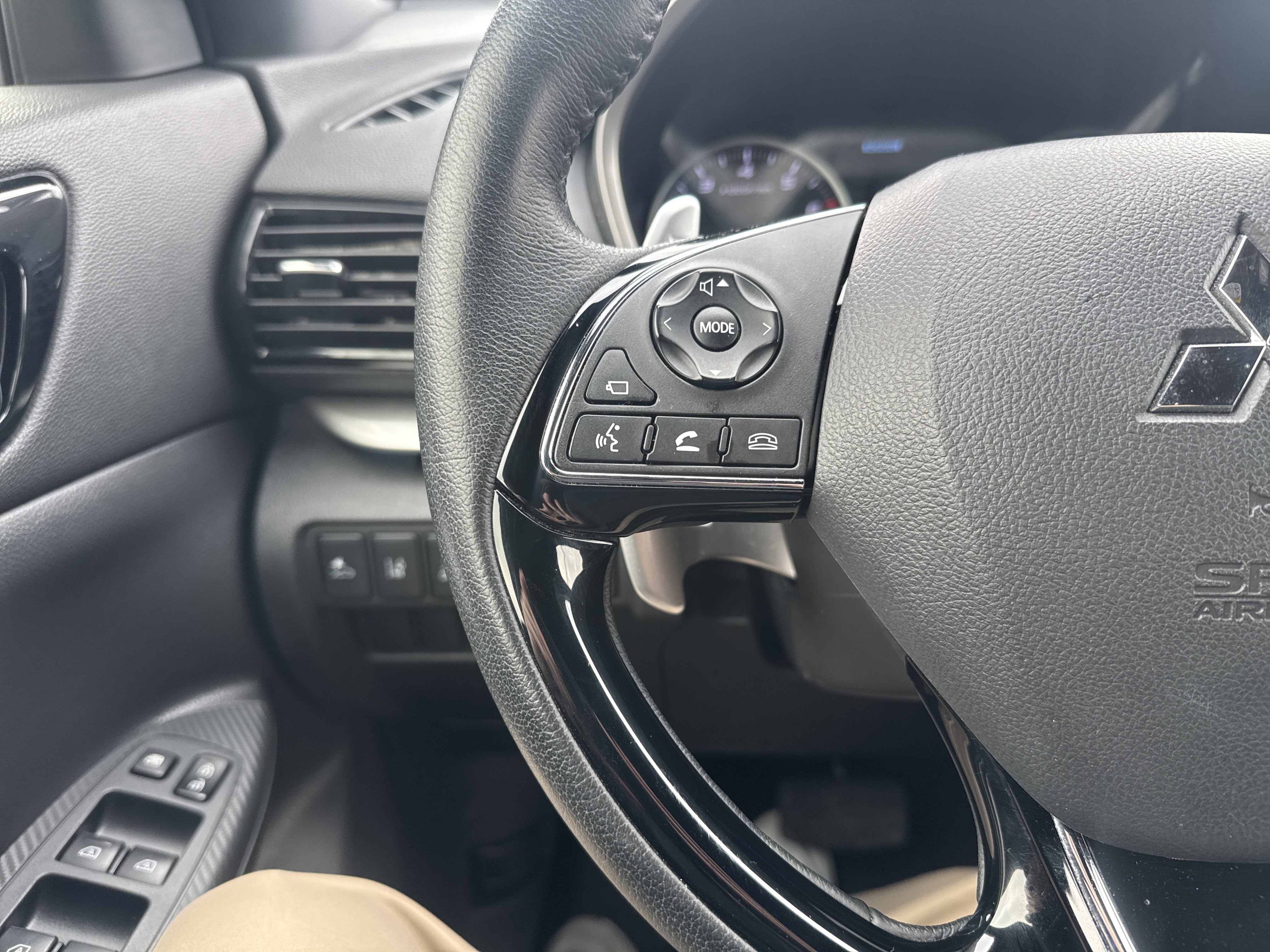 Used 2025 Mitsubishi Eclipse Cross SEL image 18