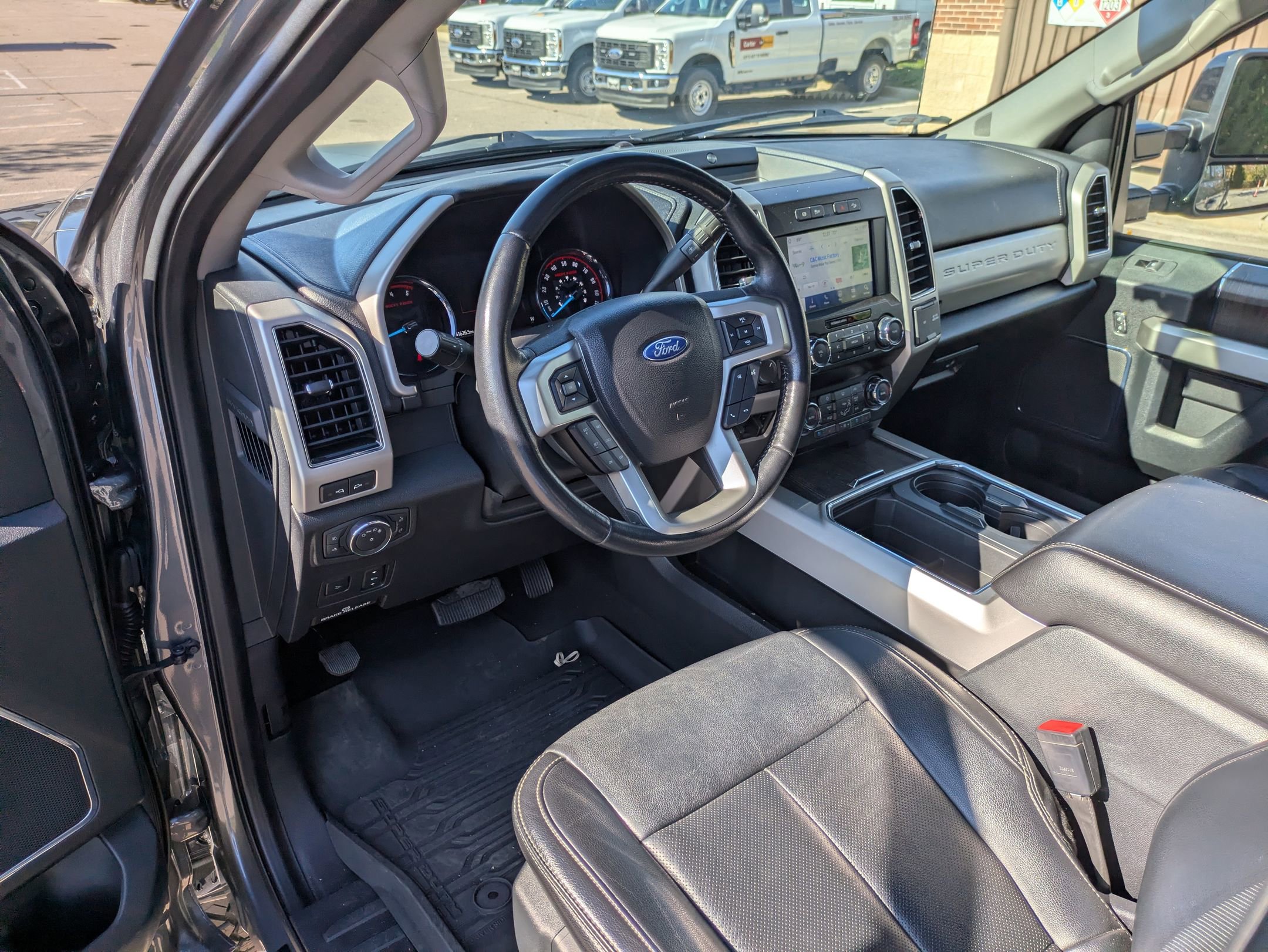 Used 2021 Ford F250 Lariat image 16