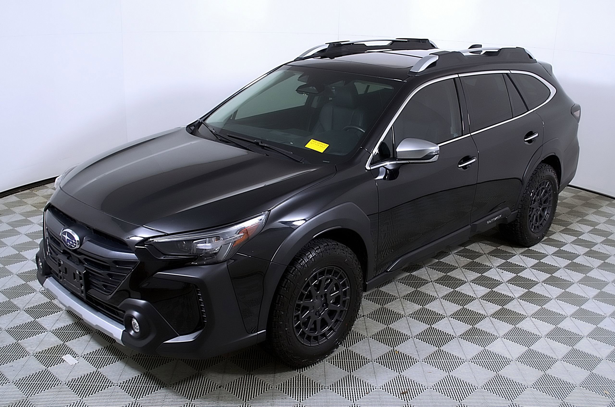 Used 2025 Subaru Outback Touring XT image 3