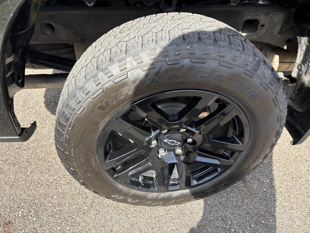 Used 2023 Chevrolet Silverado 1500 RST w/ Convenience Package II image 14