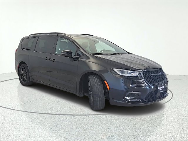 Used 2025 Chrysler Pacifica Limited FWD image 8