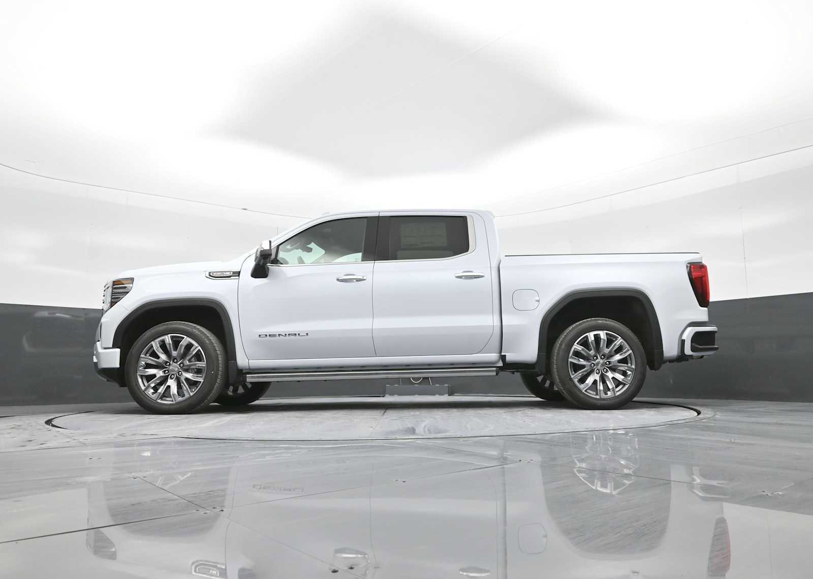 New 2026 GMC Sierra 1500 Denali w/ Denali Reserve Package AWD/4WD image 39