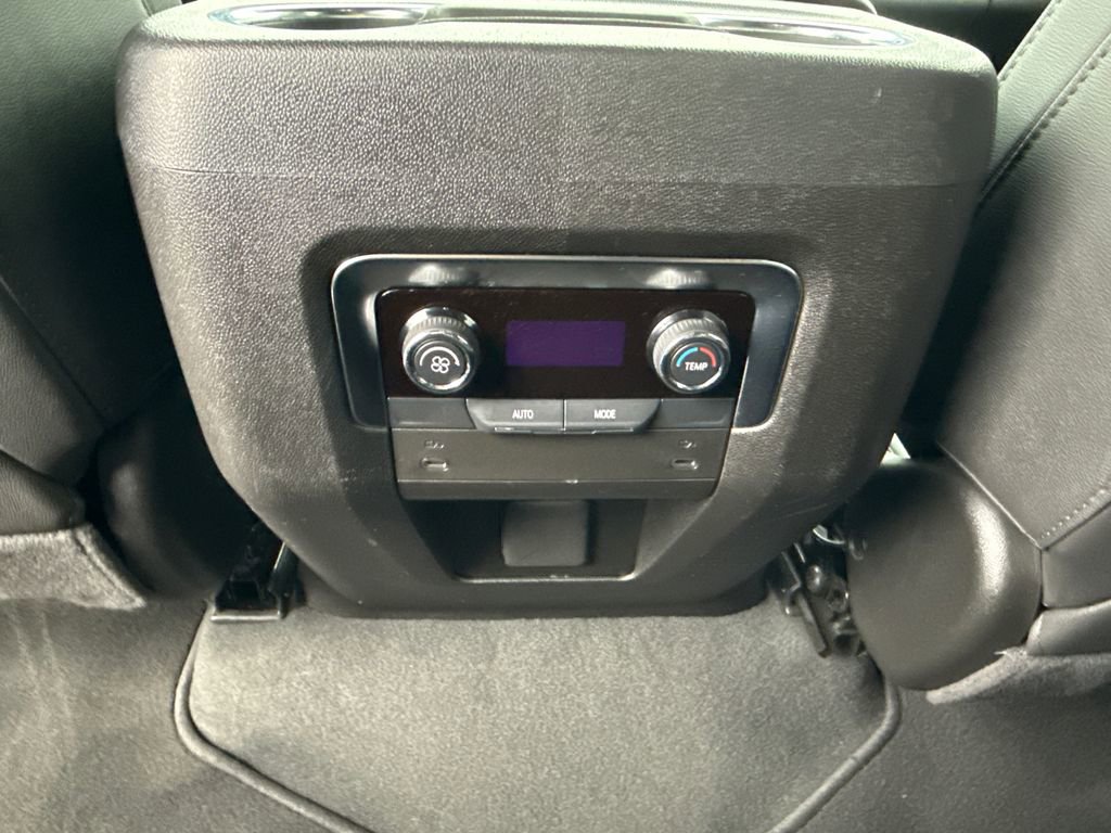 Certified 2025 Chevrolet Tahoe Z71 image 24