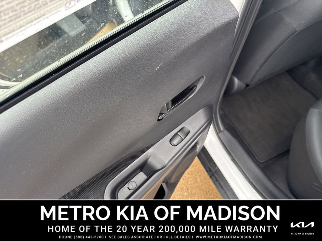 Used 2023 Nissan Kicks S image 24