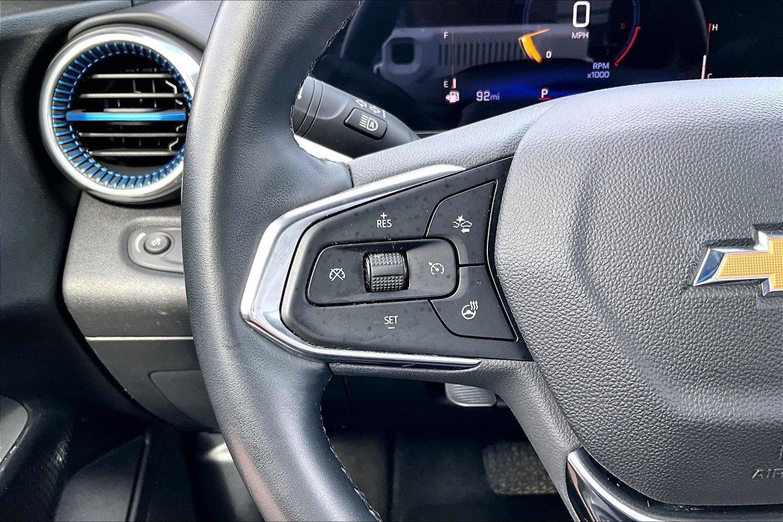 Used 2024 Chevrolet Trax LT w/ Driver Confidence Package FWD image 19
