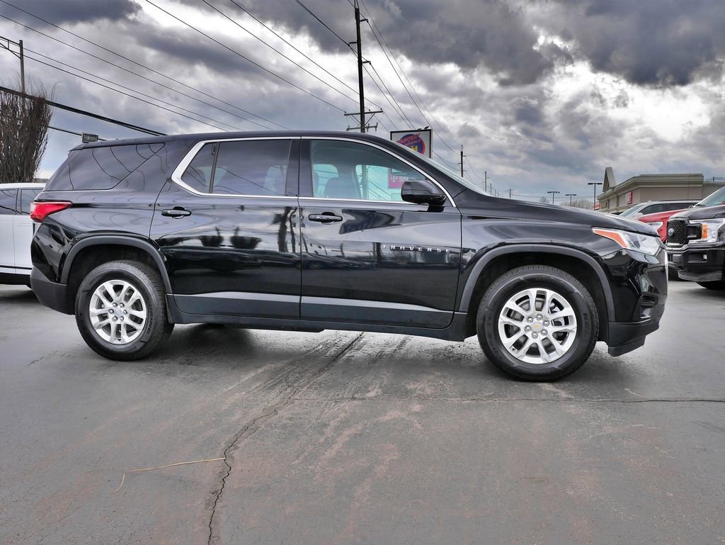 Used 2020 Chevrolet Traverse LS image 4