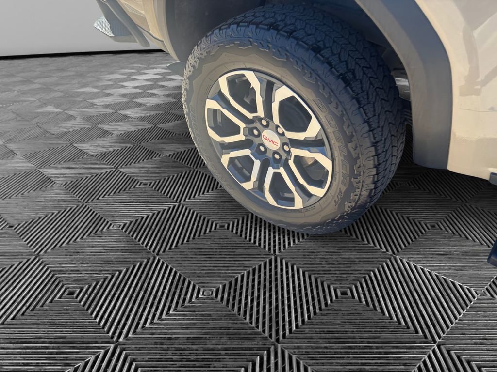 Certified 2024 GMC Canyon AT4 w/ AT4 Premium Package image 18