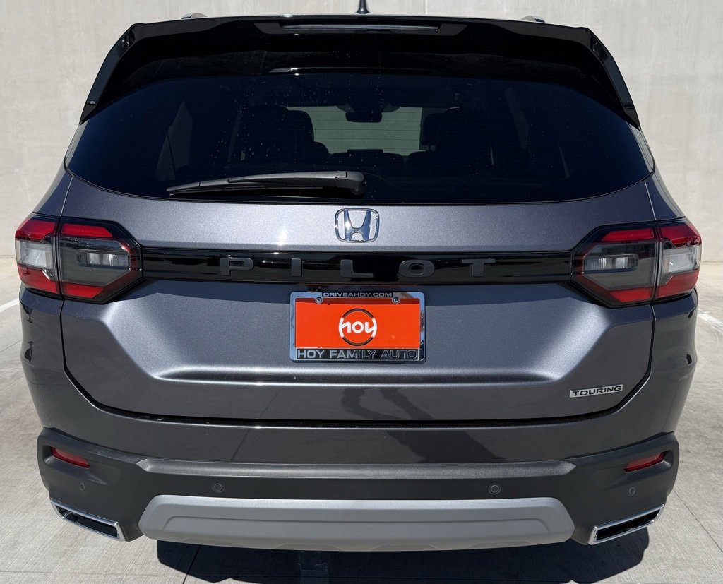 Used 2023 Honda Pilot Touring image 4
