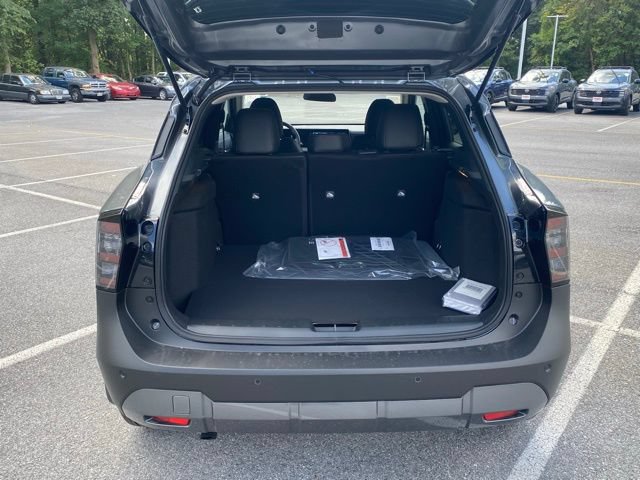 New 2026 Nissan Kicks SR w/ Cold Weather Package AWD/4WD image 7