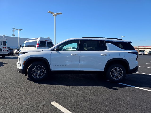 New 2027 Chevrolet Traverse LT w/ Driver Confidence Package FWD image 12