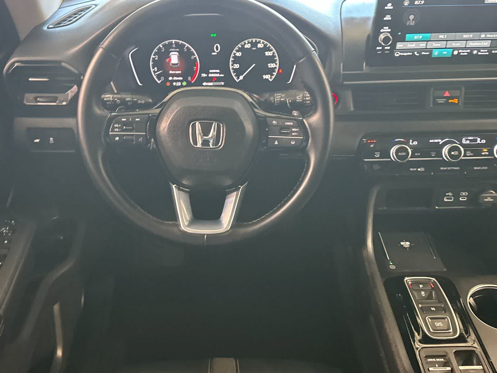Used 2024 Honda Pilot Touring image 15