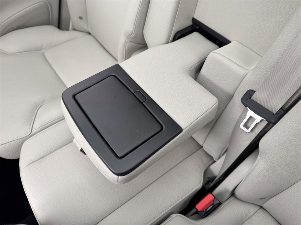 Certified 2024 Volvo XC90 B5 Core w/ Protection Package Premier image 10