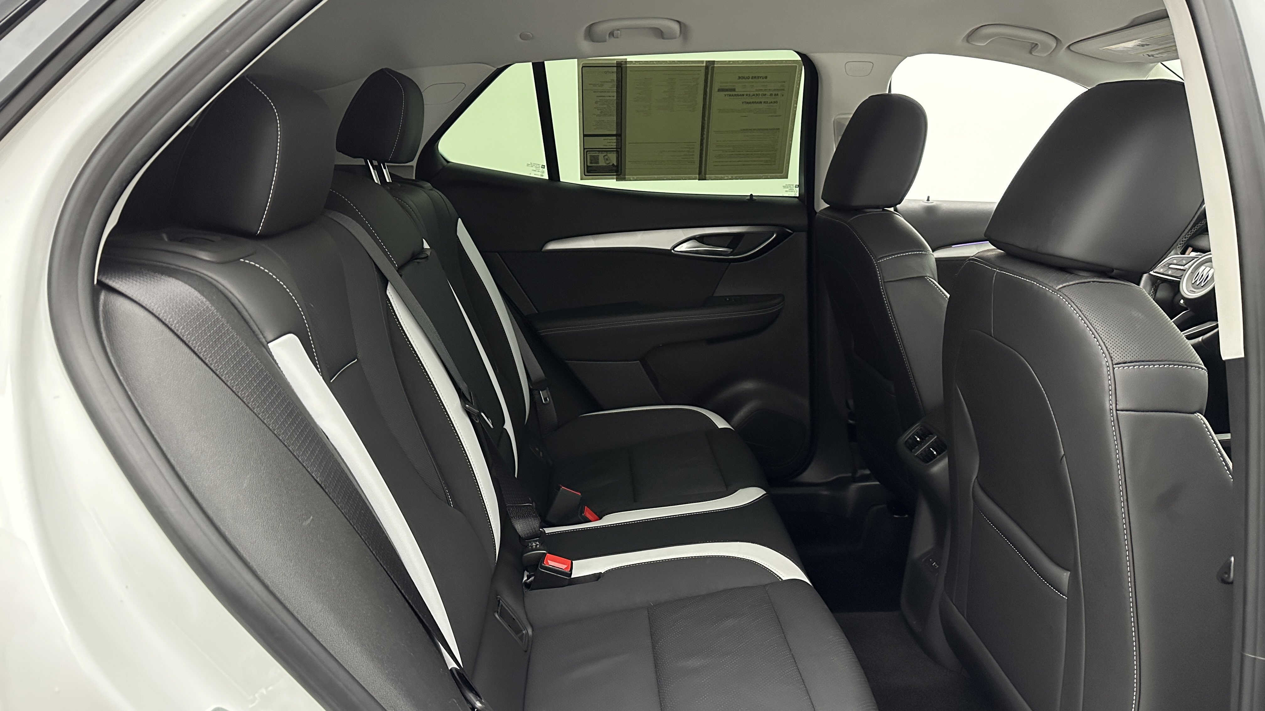 Used 2024 Buick Envision Sport Touring image 33