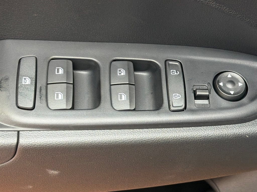 New 2026 Hyundai Venue SEL FWD image 22
