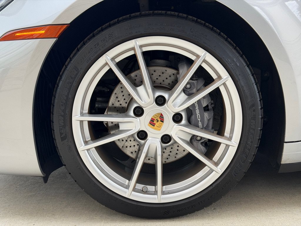 Used 2021 Porsche 911 Carrera w/ Premium Package RWD image 19