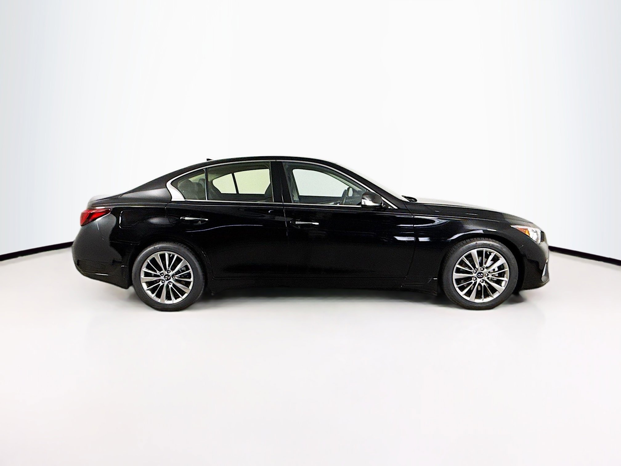 Used 2023 INFINITI Q50 Luxe w/ Cargo Package AWD/4WD image 2
