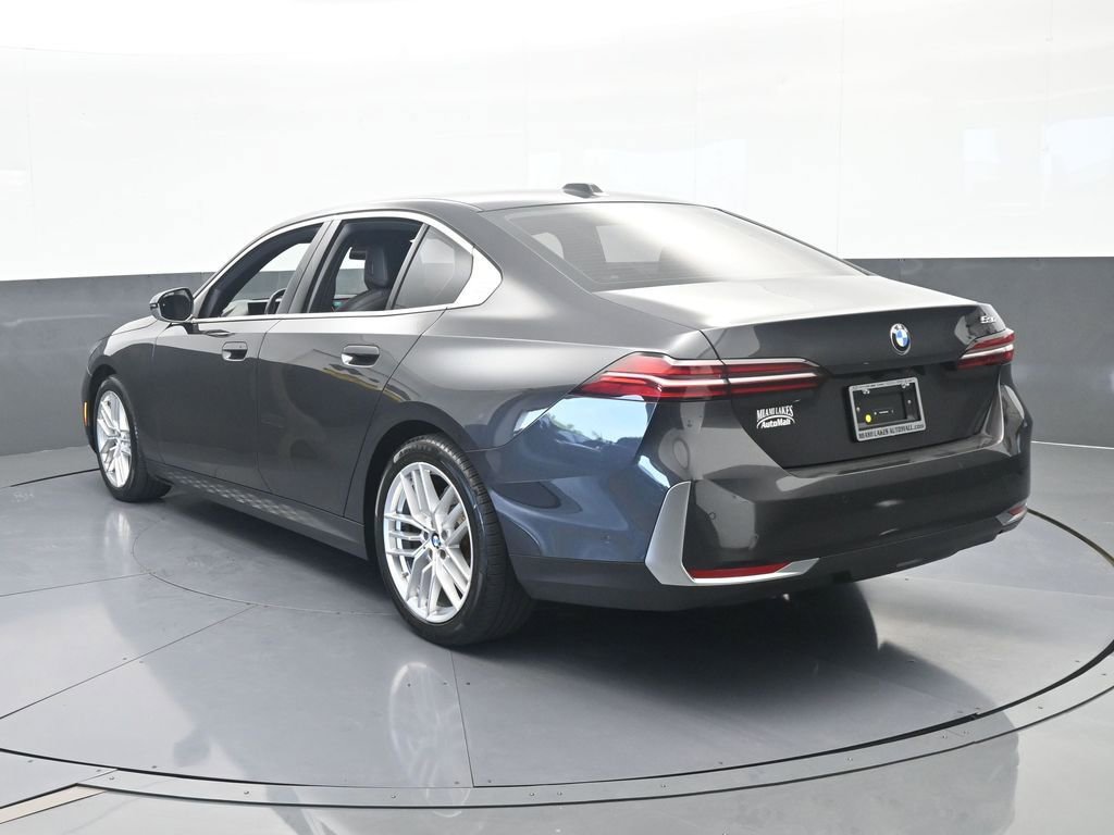 Used 2024 BMW 530i RWD image 4