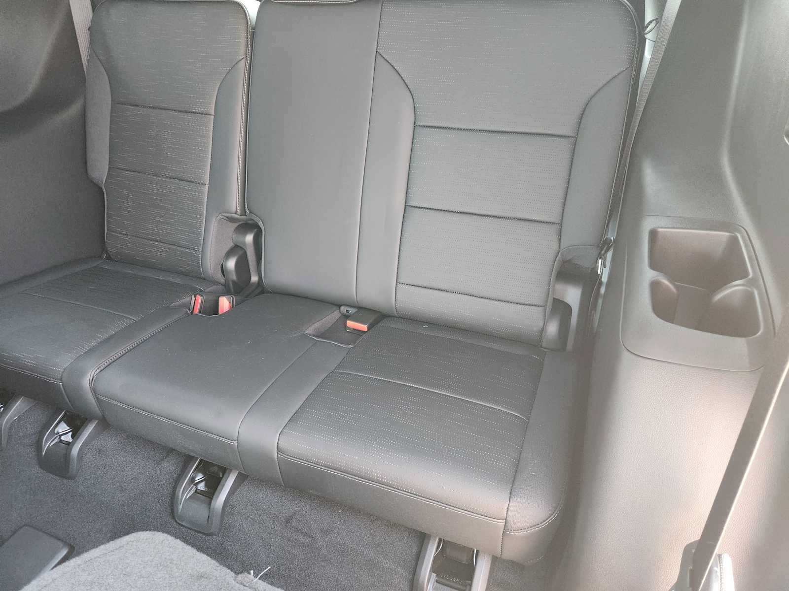 Used 2025 Buick Enclave Sport Touring w/ Power Package FWD image 31