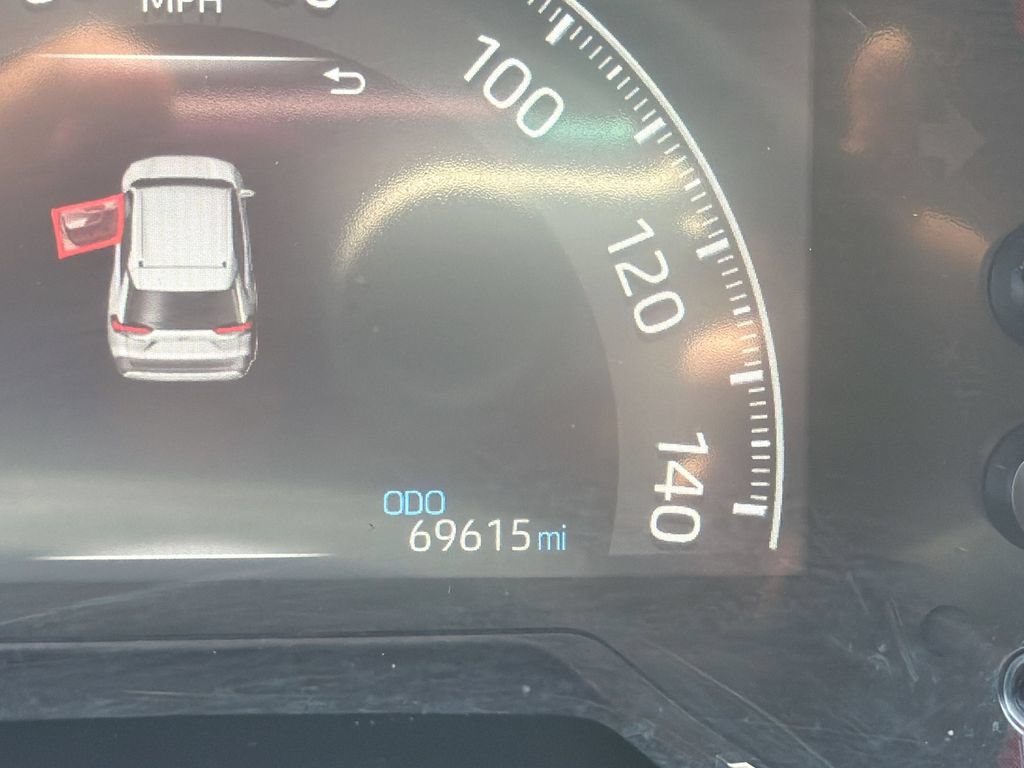 Used 2023 Toyota RAV4 LE FWD image 10
