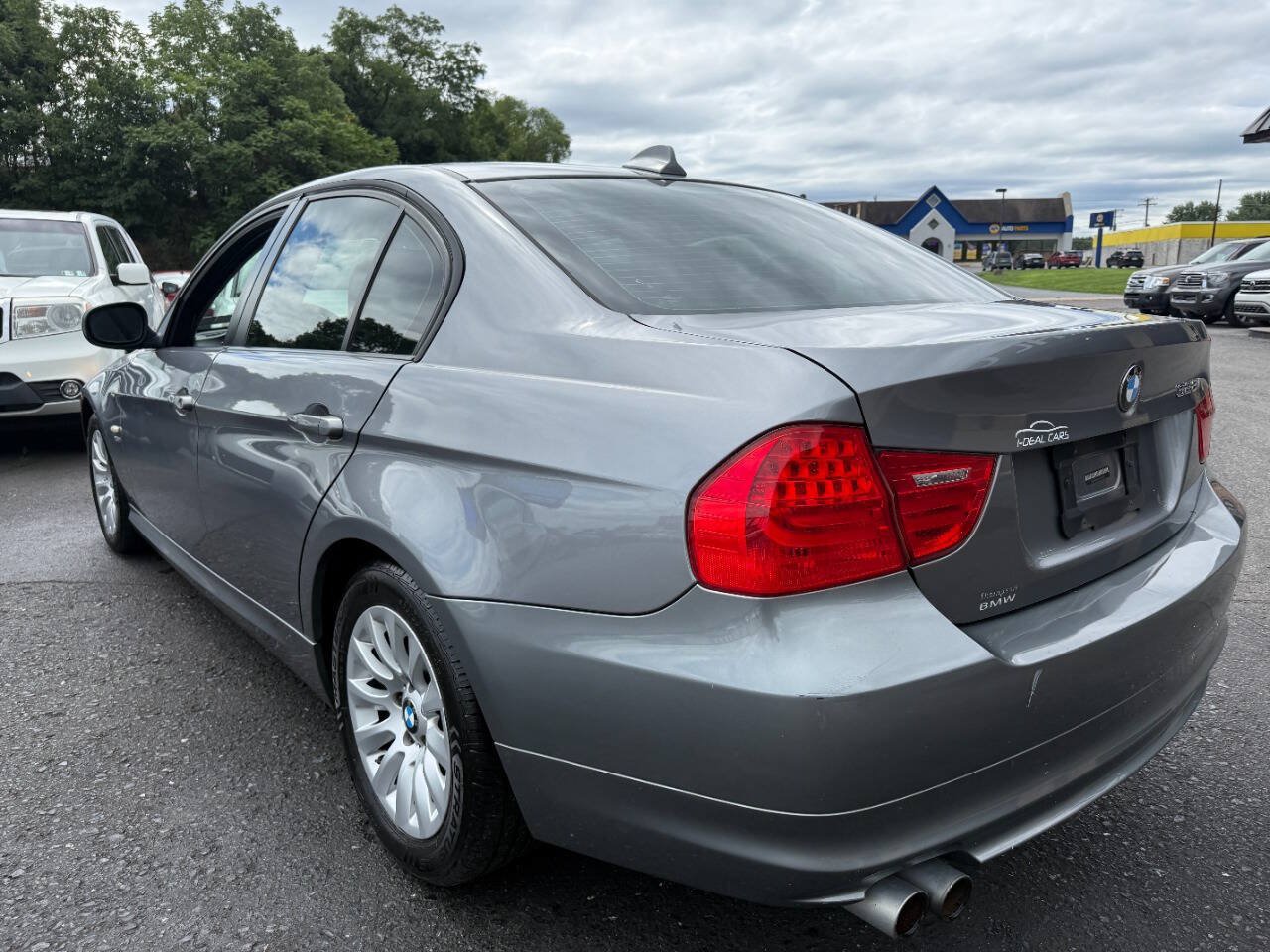 Used 2009 BMW 328i xDrive Sedan AWD/4WD image 7