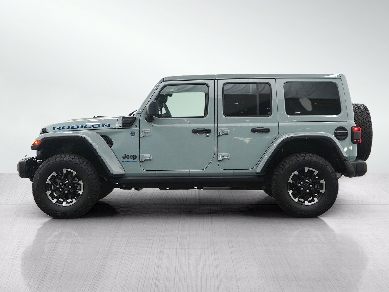 Used 2024 Jeep Wrangler Unlimited Rubicon 4xe AWD/4WD image 2