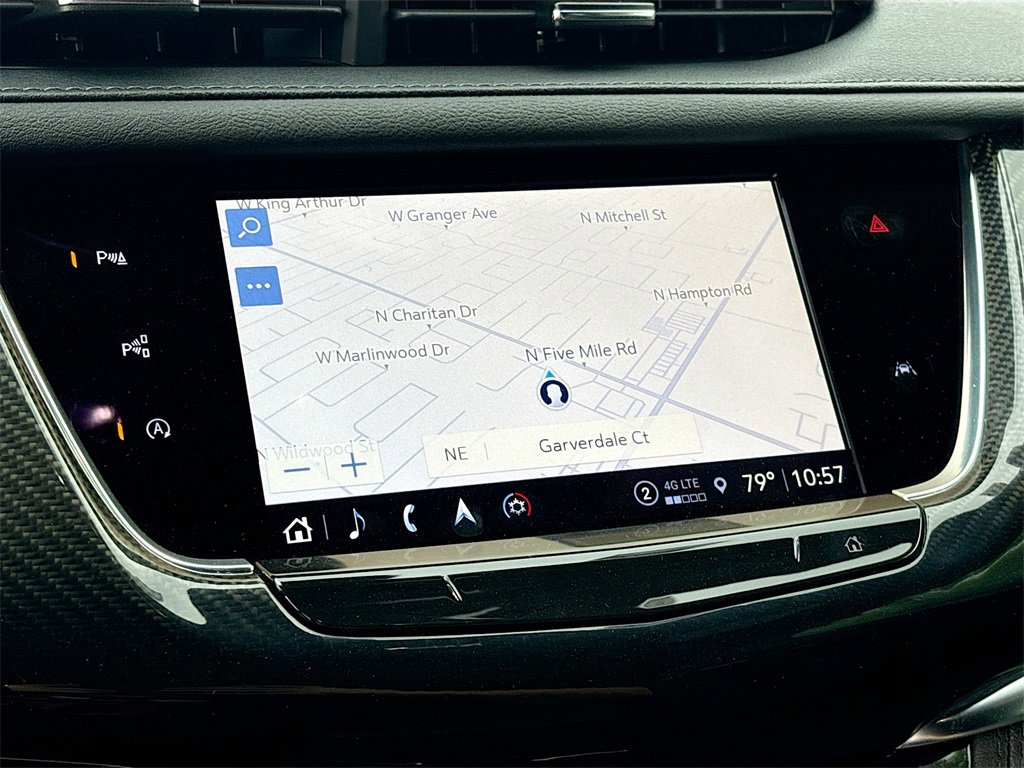 Used 2024 Cadillac XT6 Sport w/ Technology Package image 13