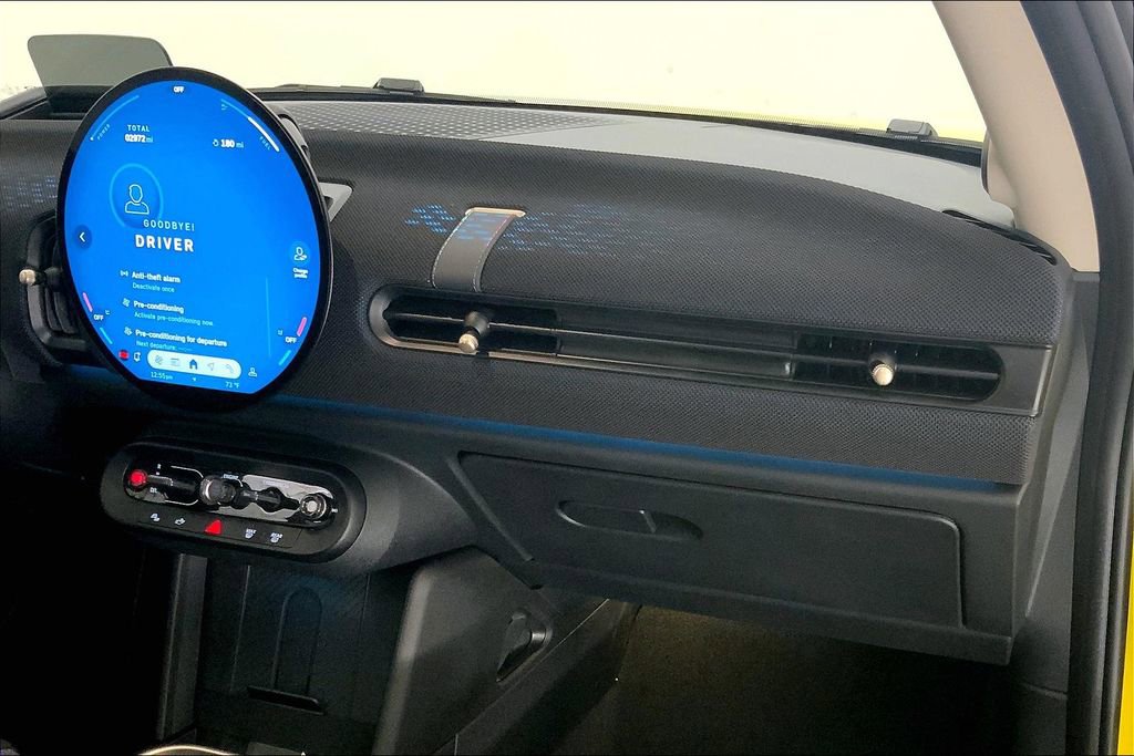 Certified 2025 MINI Cooper S image 23