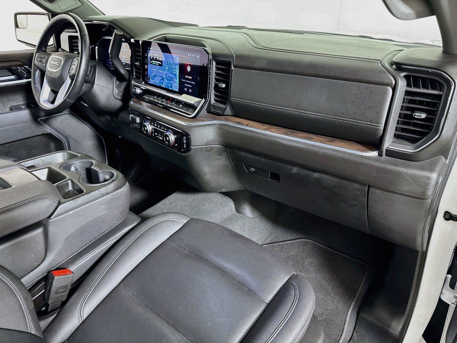 Certified 2025 GMC Sierra 1500 SLT RWD image 27