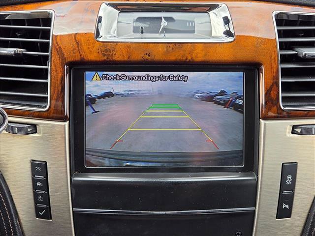 Used 2013 Cadillac Escalade Platinum AWD/4WD image 13