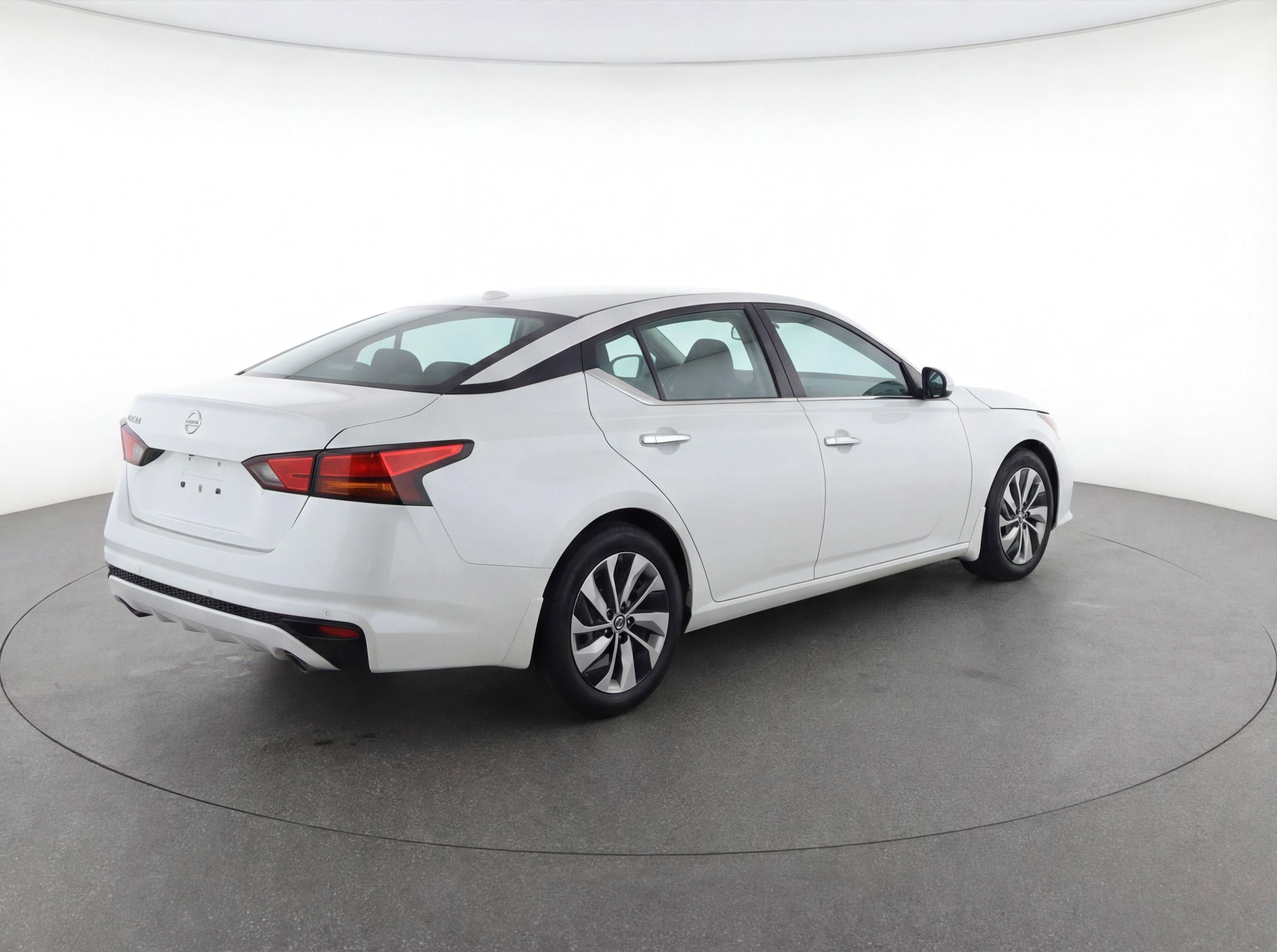 Used 2023 Nissan Altima 2.5 S image 9