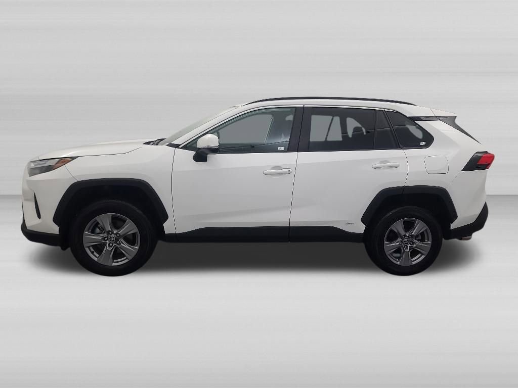 Used 2025 Toyota RAV4 XLE AWD/4WD image 10