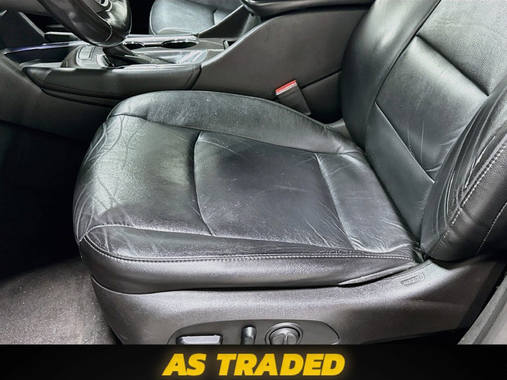 Used 2018 Chevrolet Malibu LT w/ Leather Package FWD image 21