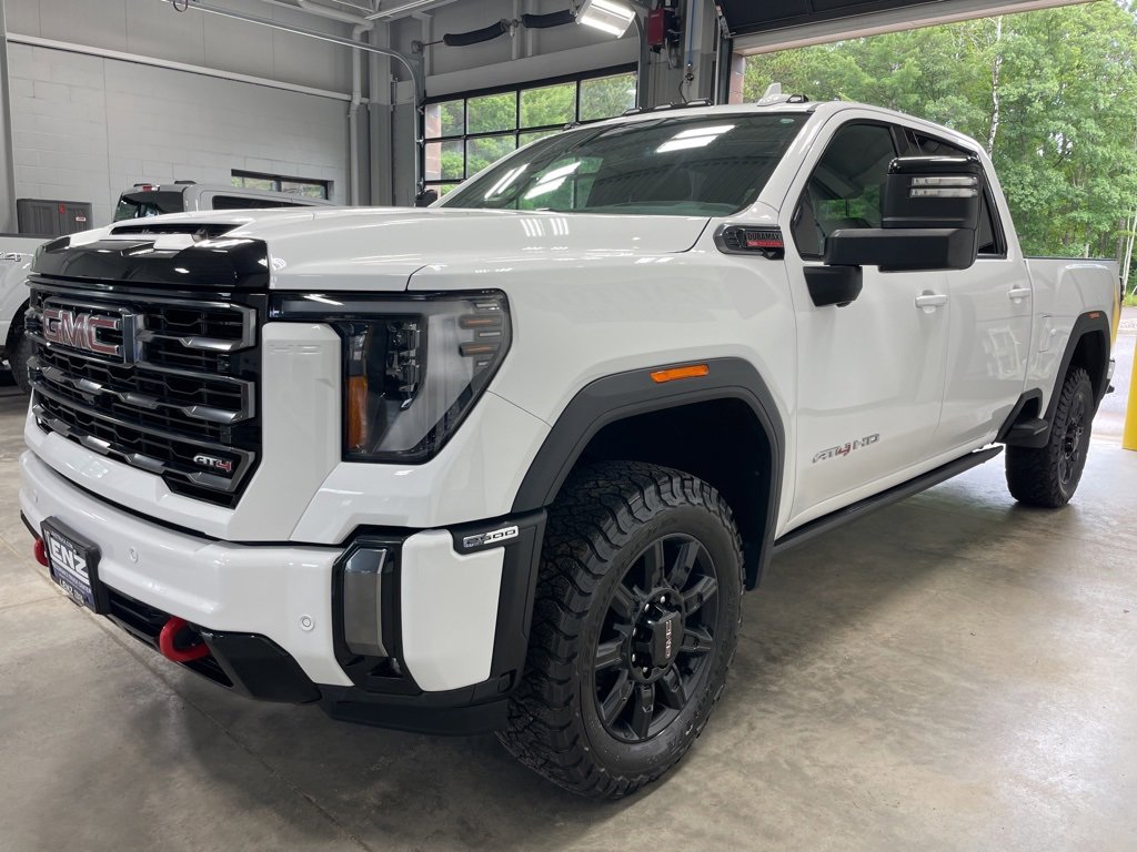 Used 2024 GMC Sierra 2500 AT4 w/ AT4 Premium Plus Package image 4
