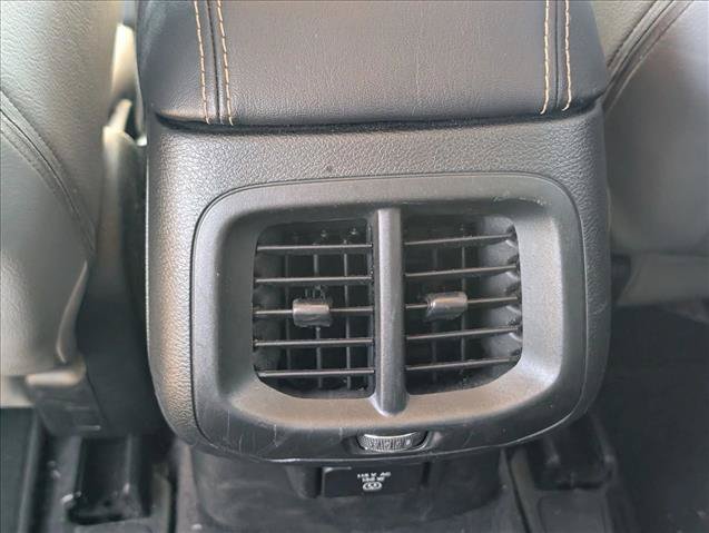 Used 2018 Jeep Cherokee Latitude FWD image 15
