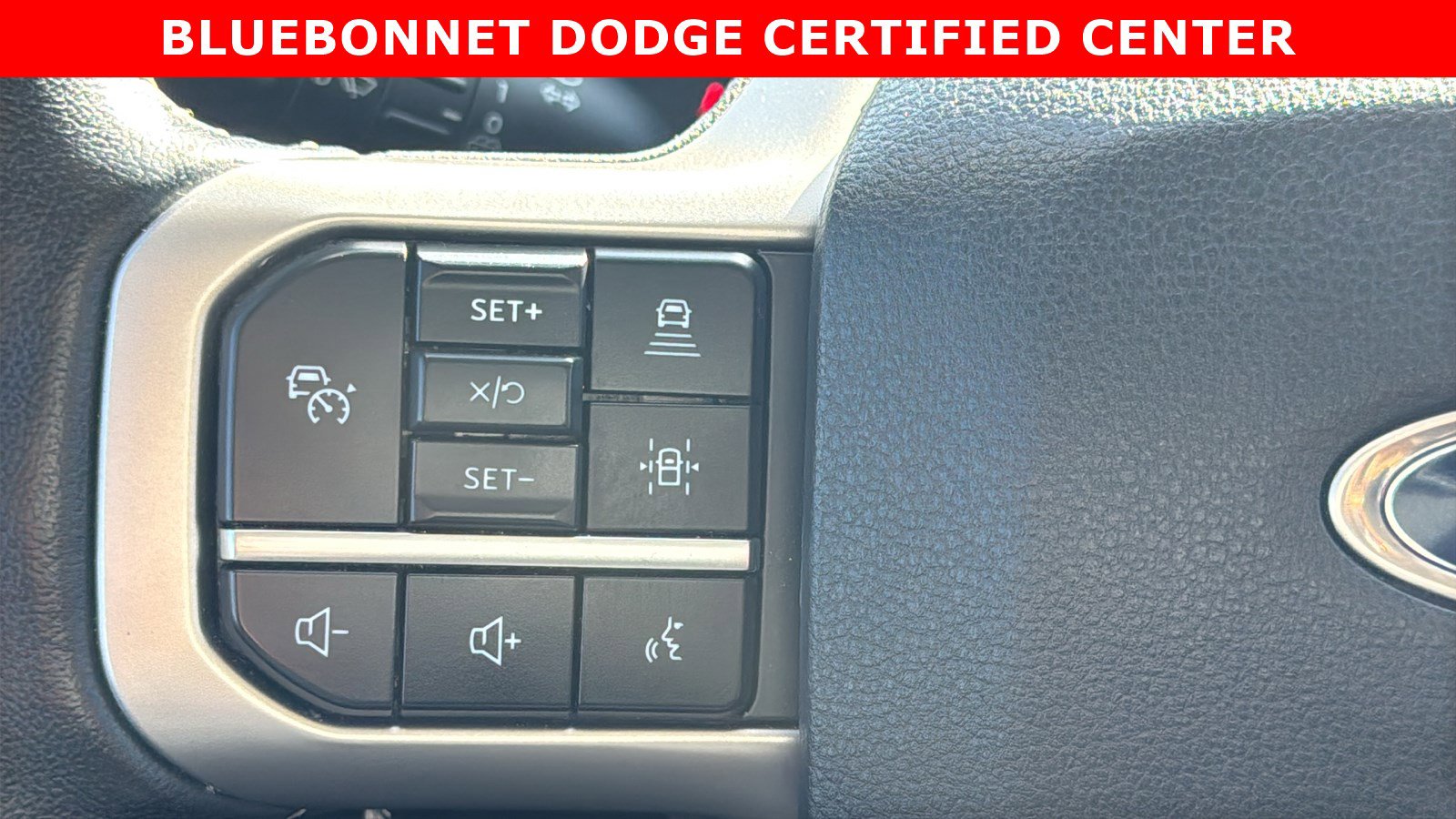 Used 2023 Ford Expedition XLT image 24