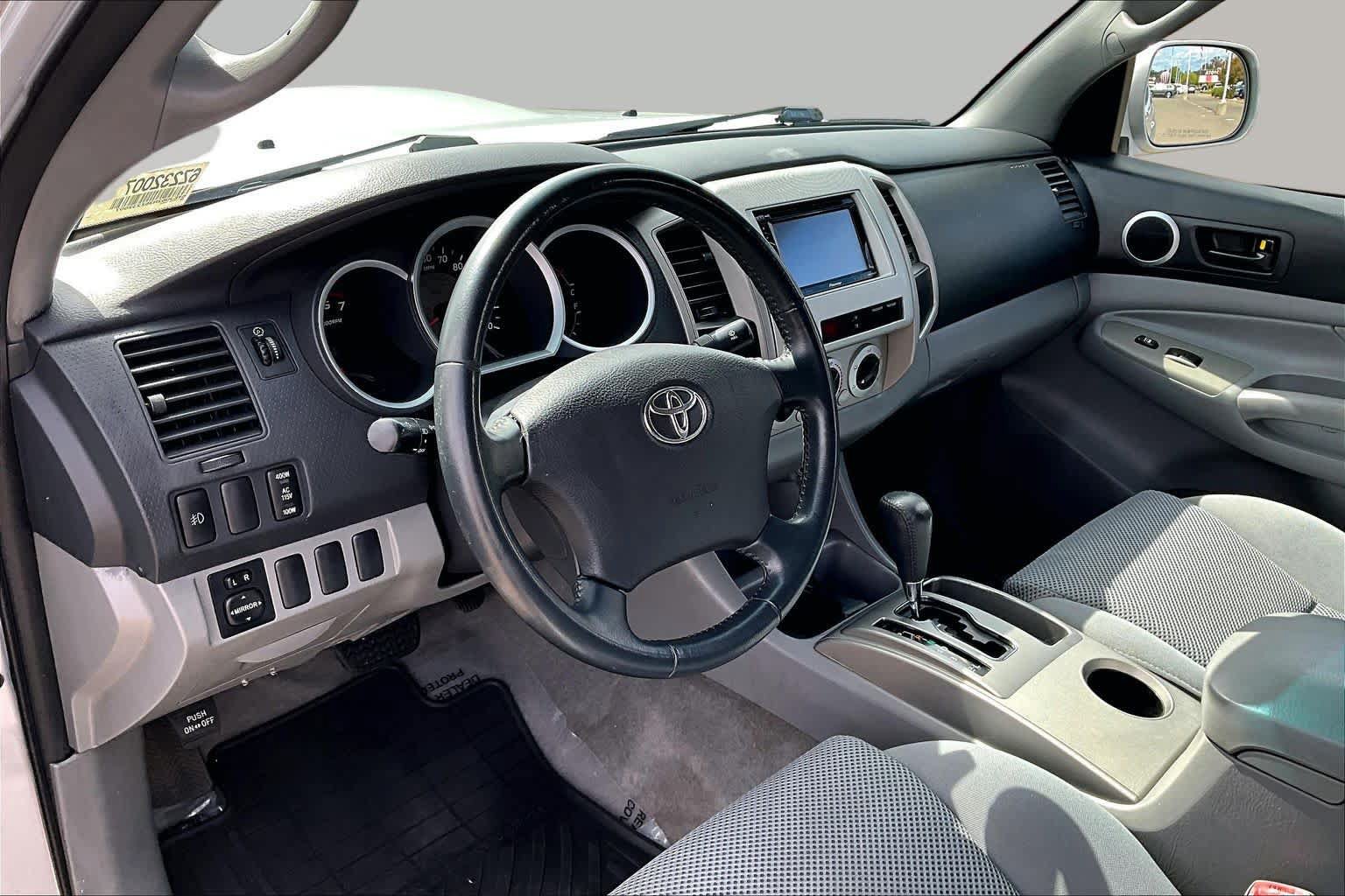 Used 2006 Toyota Tacoma PreRunner w/ TRD Sport Pkg #1 RWD image 17
