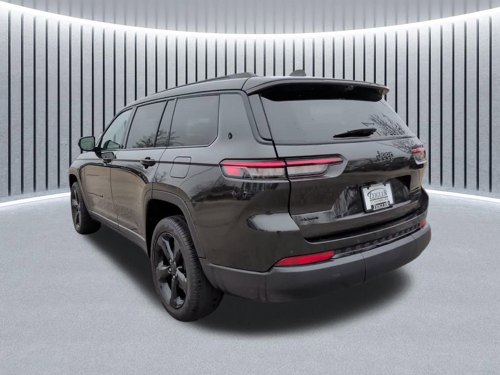 Used 2025 Jeep Grand Cherokee L Limited w/ Luxury Tech Group II image 11