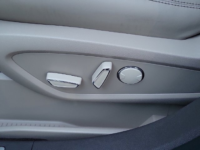 Certified 2023 Lincoln Nautilus Reserve FWD image 14