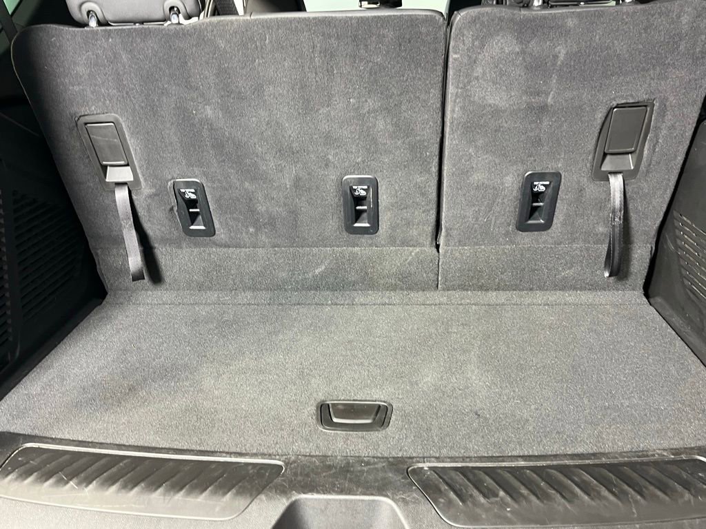 Used 2025 Chevrolet Tahoe LT image 28