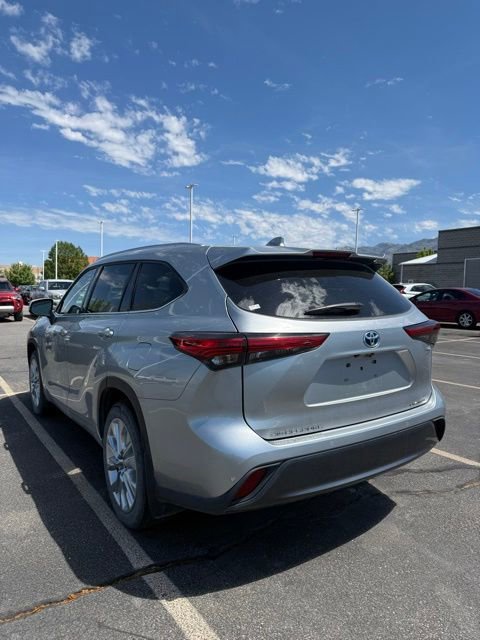 Used 2021 Toyota Highlander Limited AWD/4WD image 8