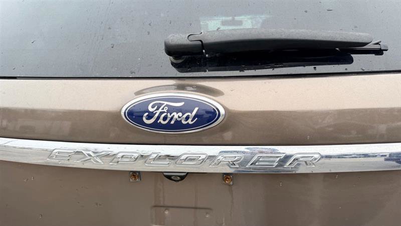 Used 2015 Ford Explorer XLT w/ Equipment Group 201B image 40