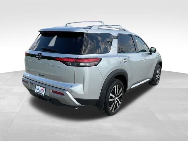 Used 2025 Nissan Pathfinder Platinum w/ Cargo Package image 9