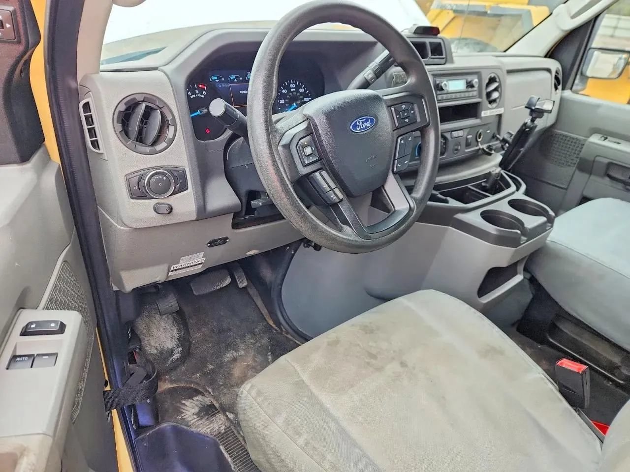 Used 2021 Ford E-450 and Econoline 450 Super Duty RWD image 35